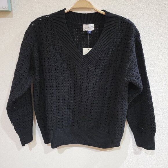 NWT Universal Thread Women's Sweater in Black - Size Large - Picture 1 of 9